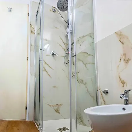 Relax - Casa A 2 Passi Dal Centro Con Free Parking E Wifi * רג'ו אמיליה